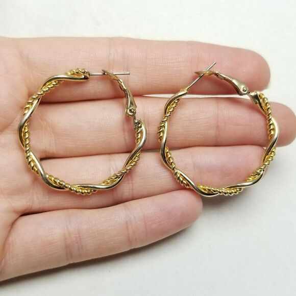 Vintage Gold Tone Spiral Hoop Earrings, Classic 90s Style, Nice Size, Estate - Picture 1 of 6